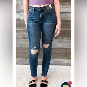 Judy Blue mid-rise destroyed skinny jeans